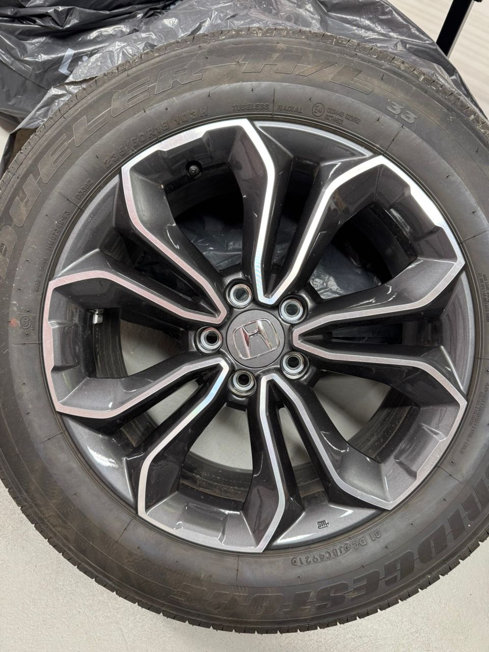 Honda CRV 2022 summer tires and rims