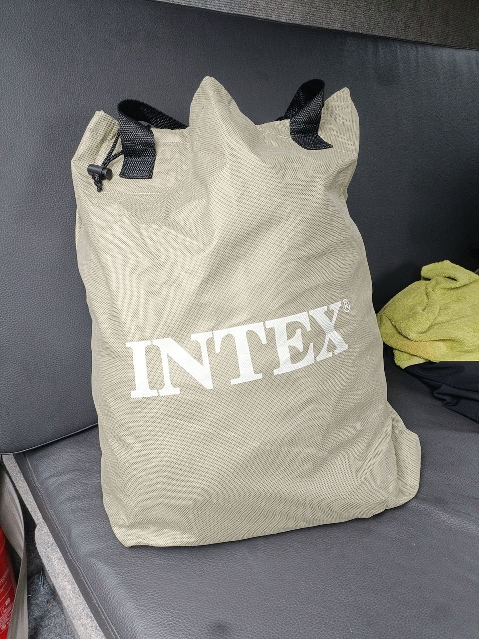 Intex vierasvuode