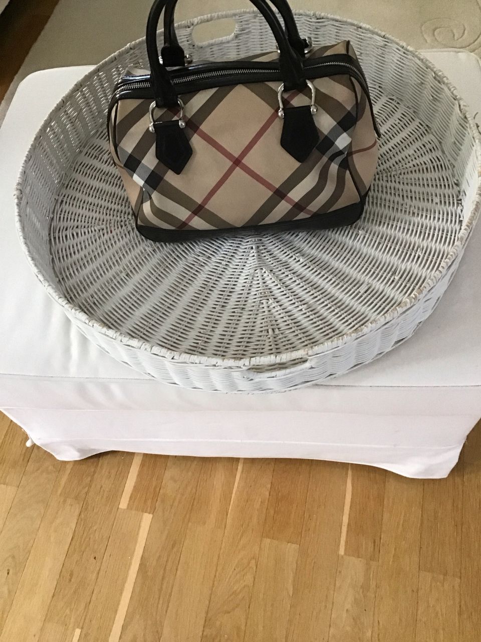 Burberry käsilaukku