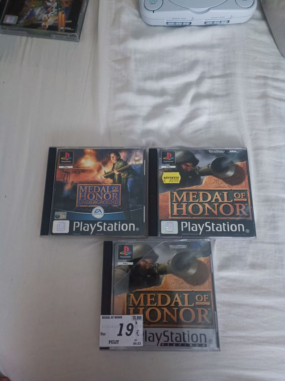 Ps1 medal of honor pelit (hinnat kuvauksessa)