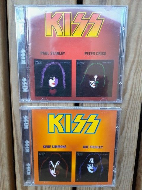 KISS CD 2on1. Yksi levy ( 2 albumia ) maksa 12€. Takuu. Postikulut : 8e