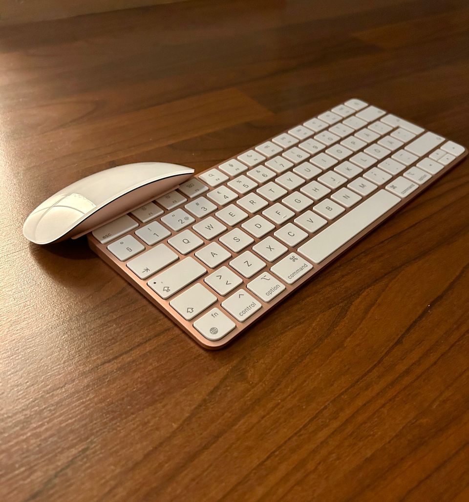 Apple Magic Mouse 2 ja Magic Keyboard WHITE/PINK (FIN)