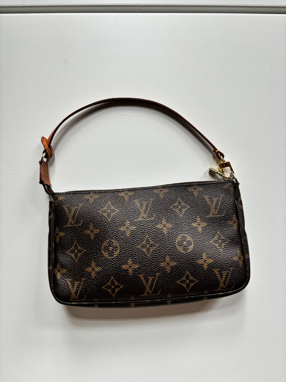 Louis Vuitton pochette accessoires