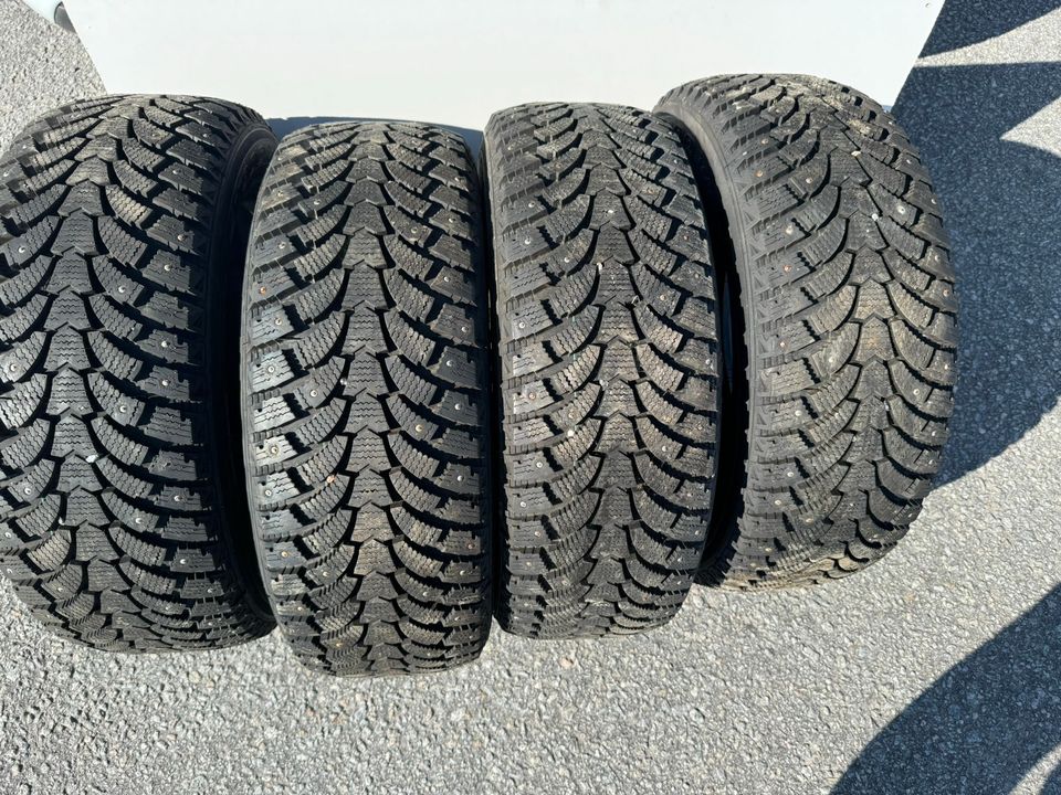 Nastarenkaat 205/55R16