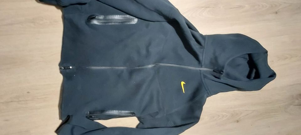 Nike tech fleece