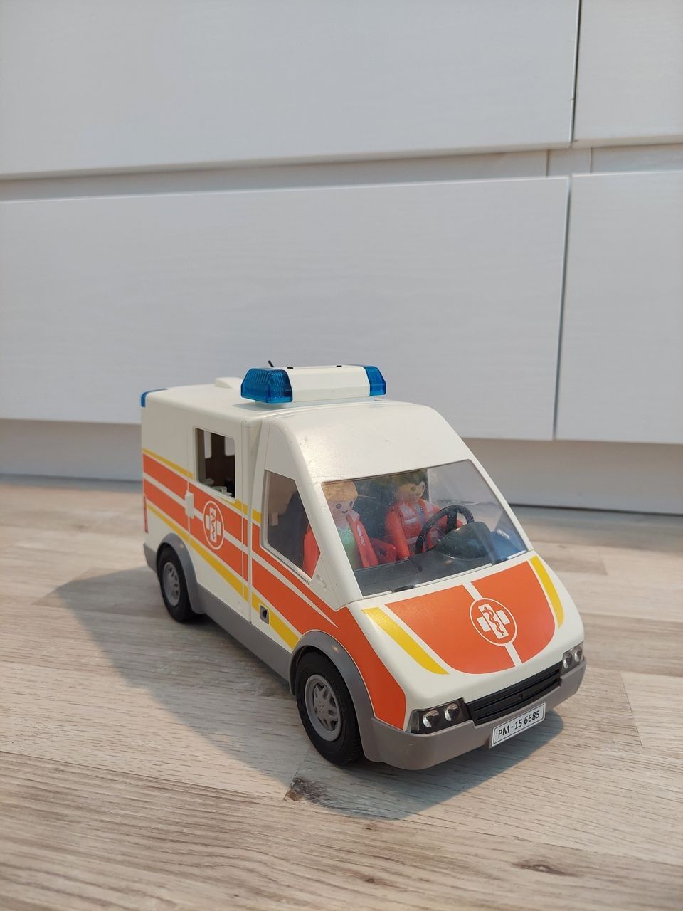 Playmobil ambulanssi