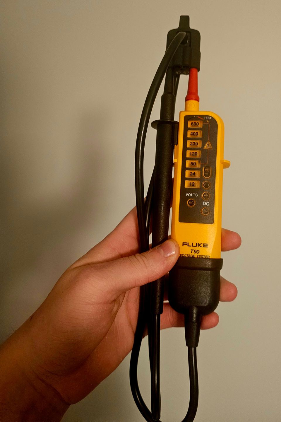 Fluke T90 Voltage Tester