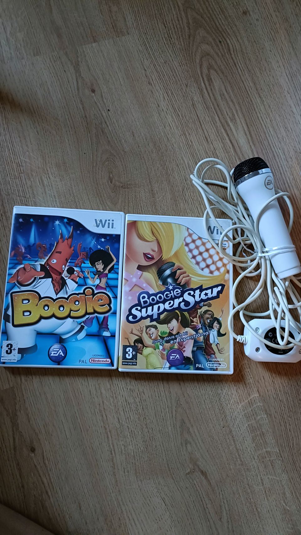 2kpl Nintendo Wii pelejä