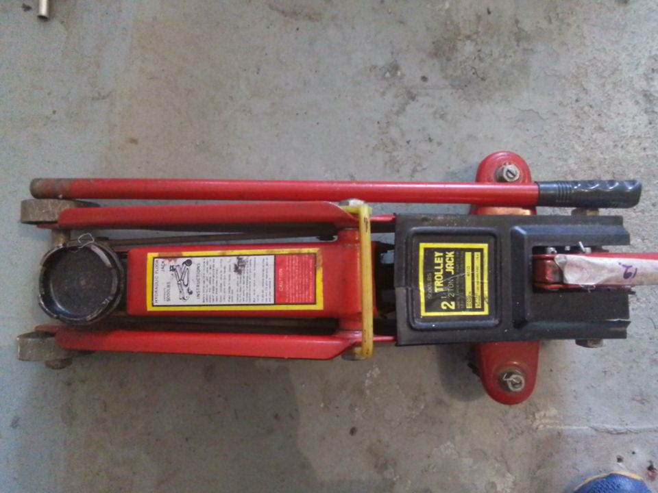 Tunkki 2,5 t Trolley Jack