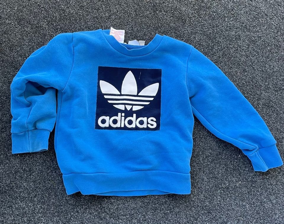 Adidas collegepaita 104