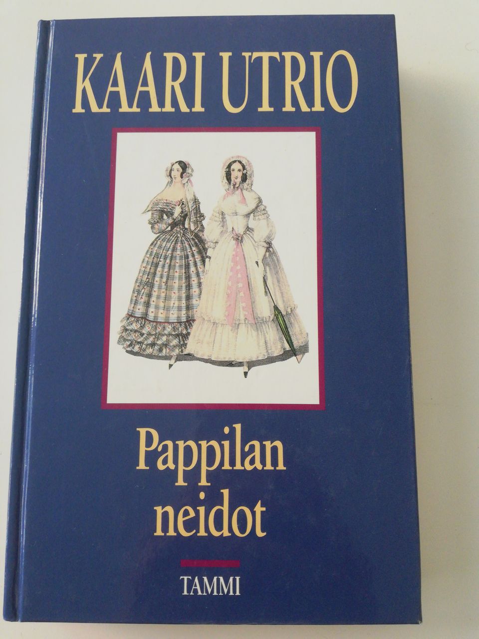 Kaari Utrio: Pappilan neidot