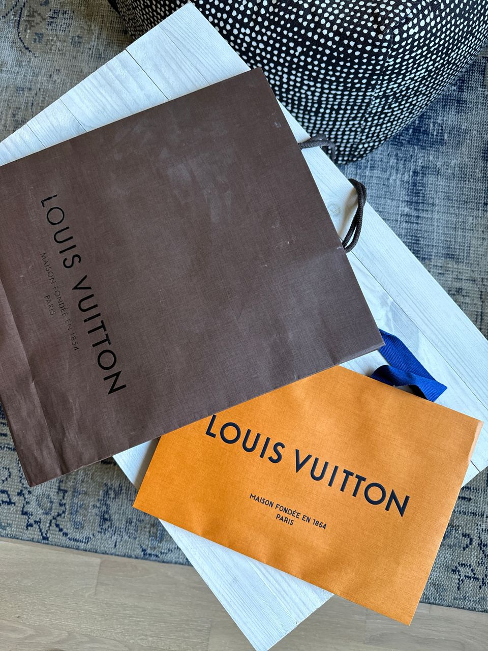 2x Louis Vuitton paperikassi