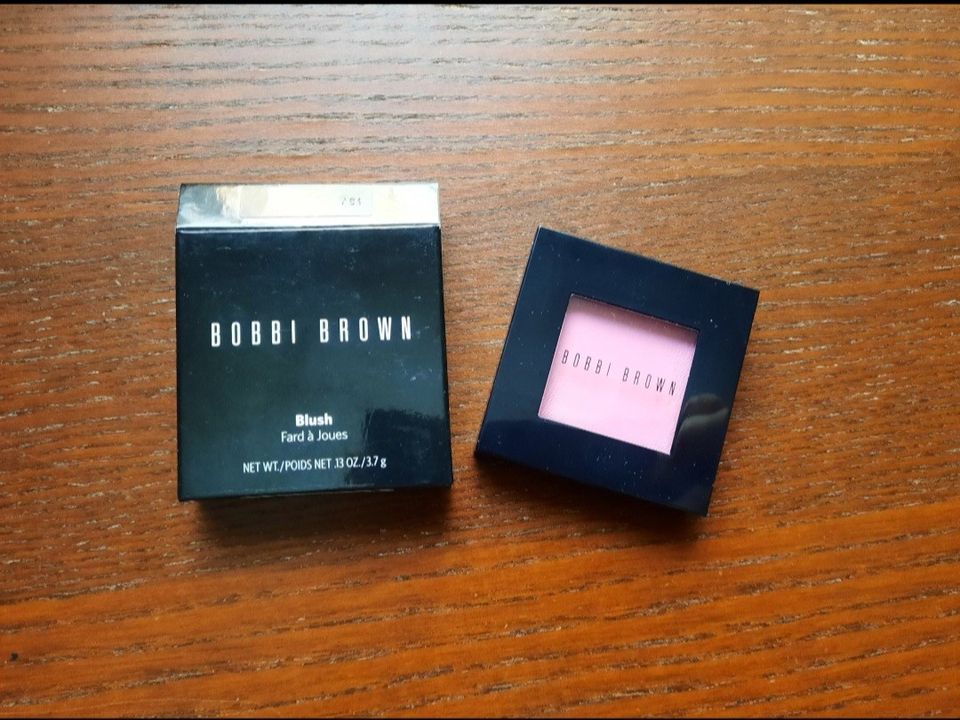 Bobbi Brown vaaleanpunainen poskipuna. Meikit meikki