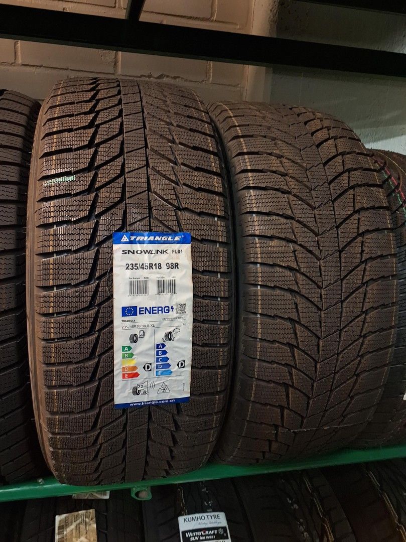 Triangle Snowlink 235/45R18 98R