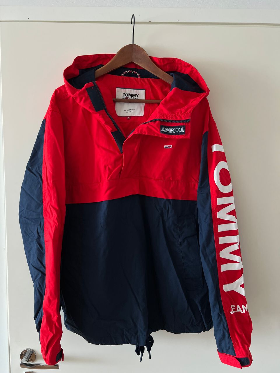 Tommy Jeans anorakki