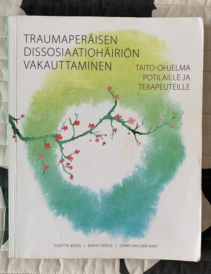 Traumaperäisen dissosiaatiohäiriön vakauttaminen kirja