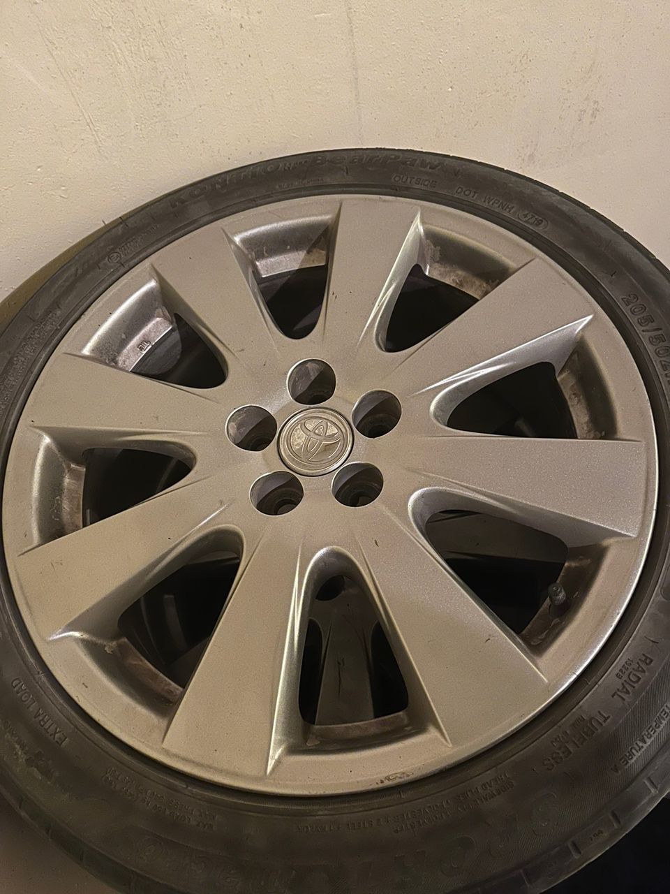 Toyota Alumiinivanteet 17”