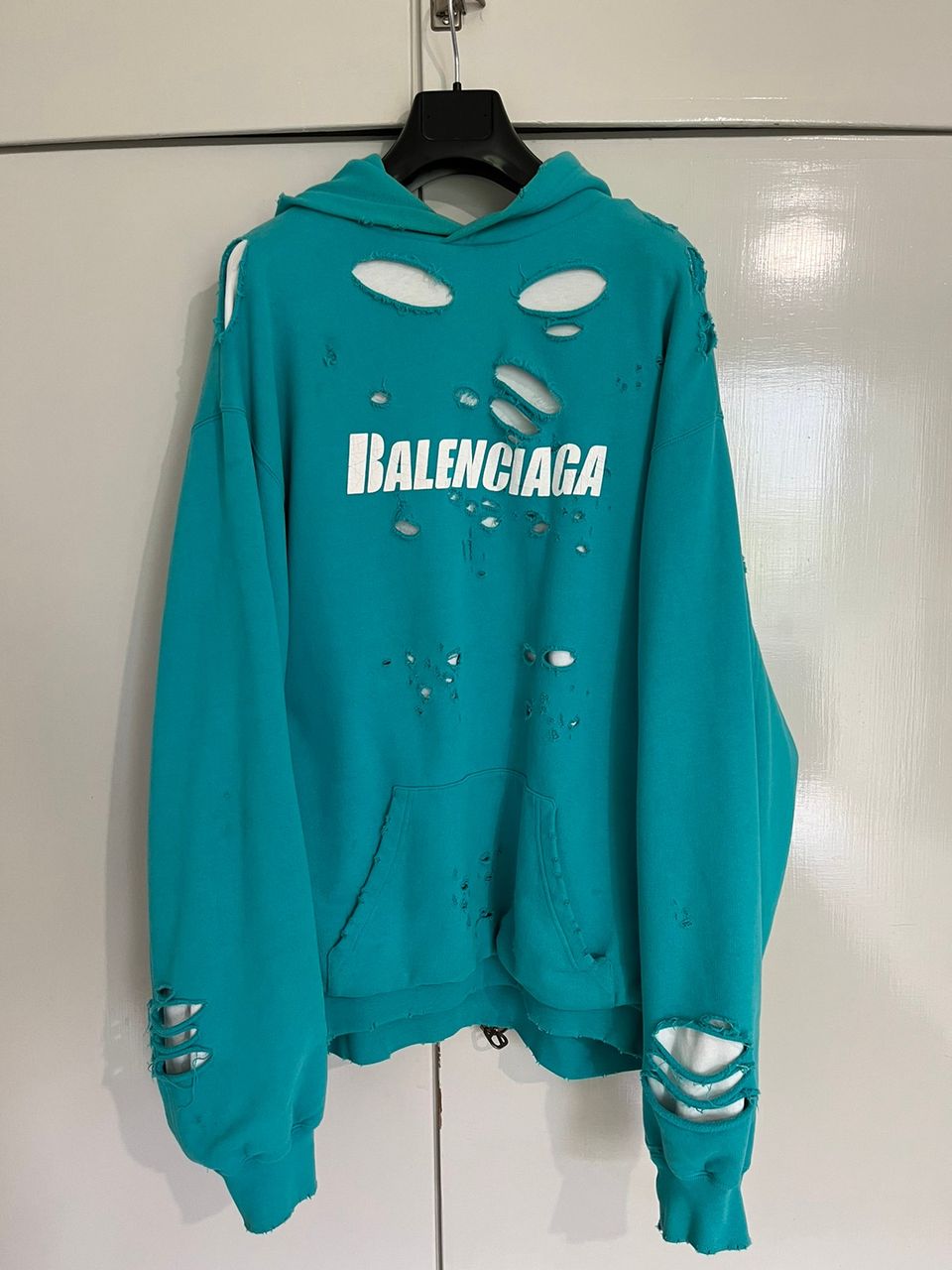 Balenciaga destroyed caps logo huppari