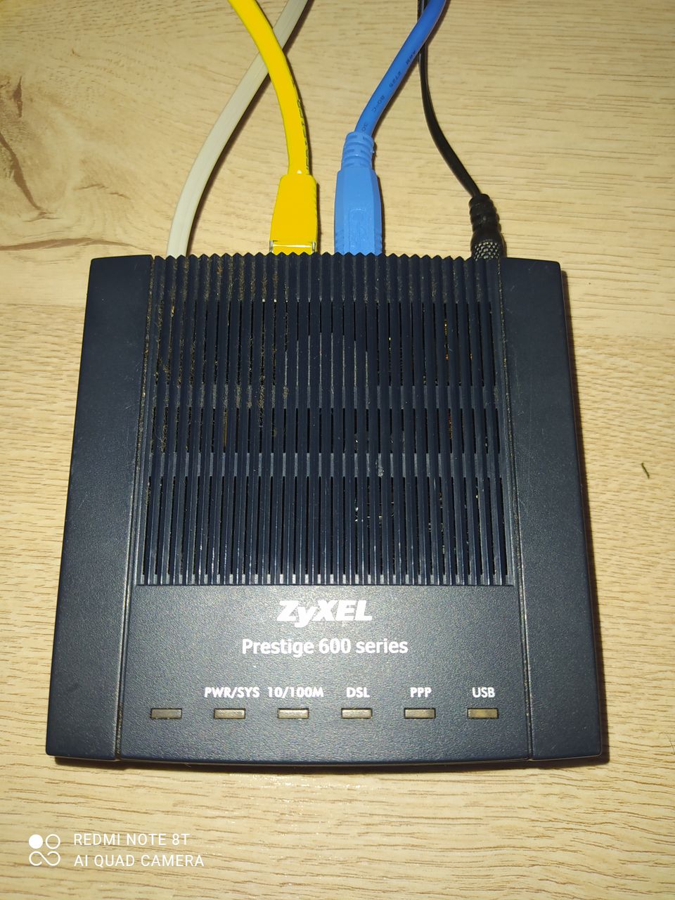 Zyxel prestige 660RU-T1 ADSL-modeemi