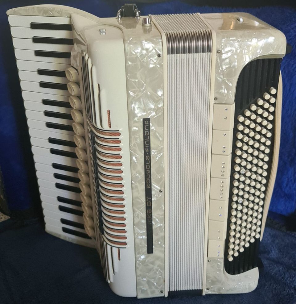 Kouvola Casotto 50 4 äk pianoharmonikka