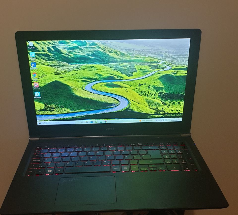 Acer Nitro i7 Full HD 8GB 256GB SSD 1Tb HDD