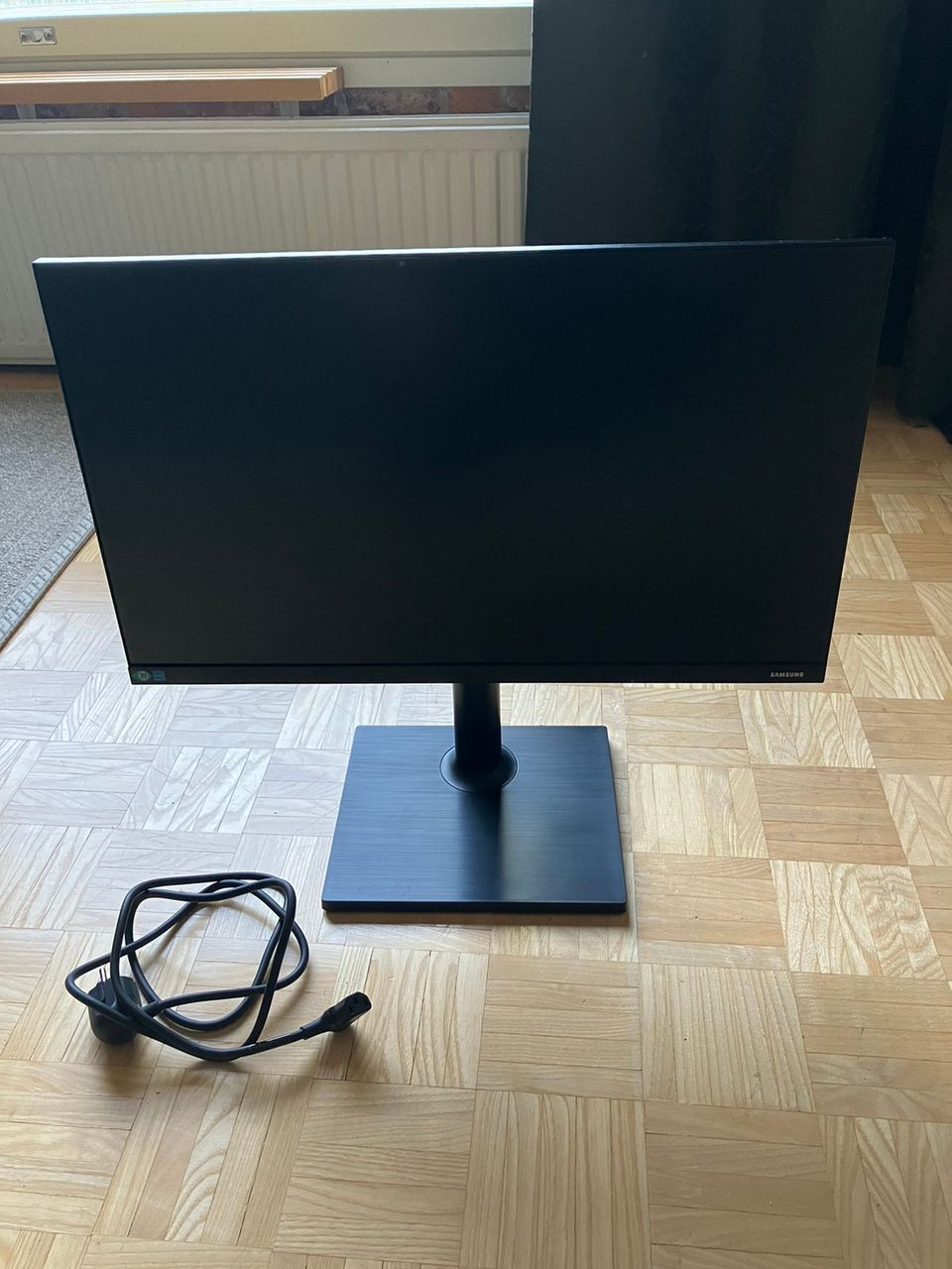 Samsung 24” näyttö