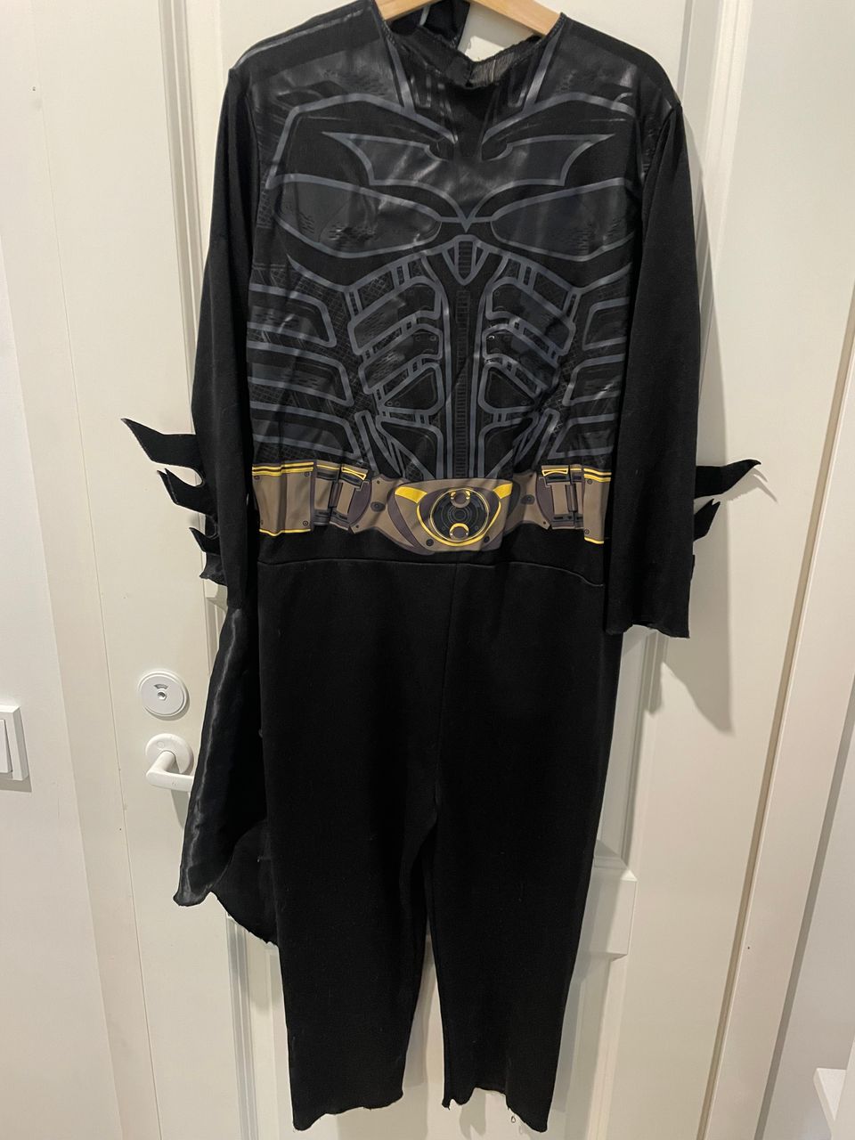 Batman asu 92/98 naamiaisasu lapselle viitta irrotettava