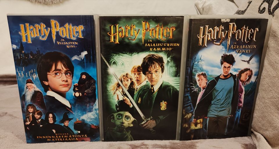 Kolme kpl Harry Potter VHS-Kasettia