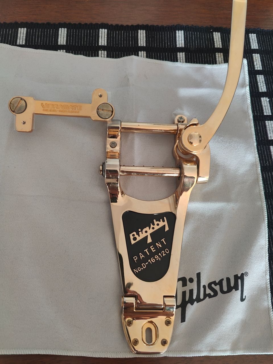 Bigsby B7 vibrato Gold Made in usa