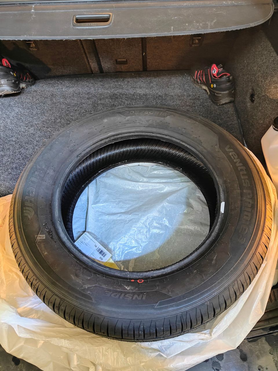 Uusi ja ajamaton kesärengas HANKOOK VENTUS PRIME 3 K125 205/60 R16 92H