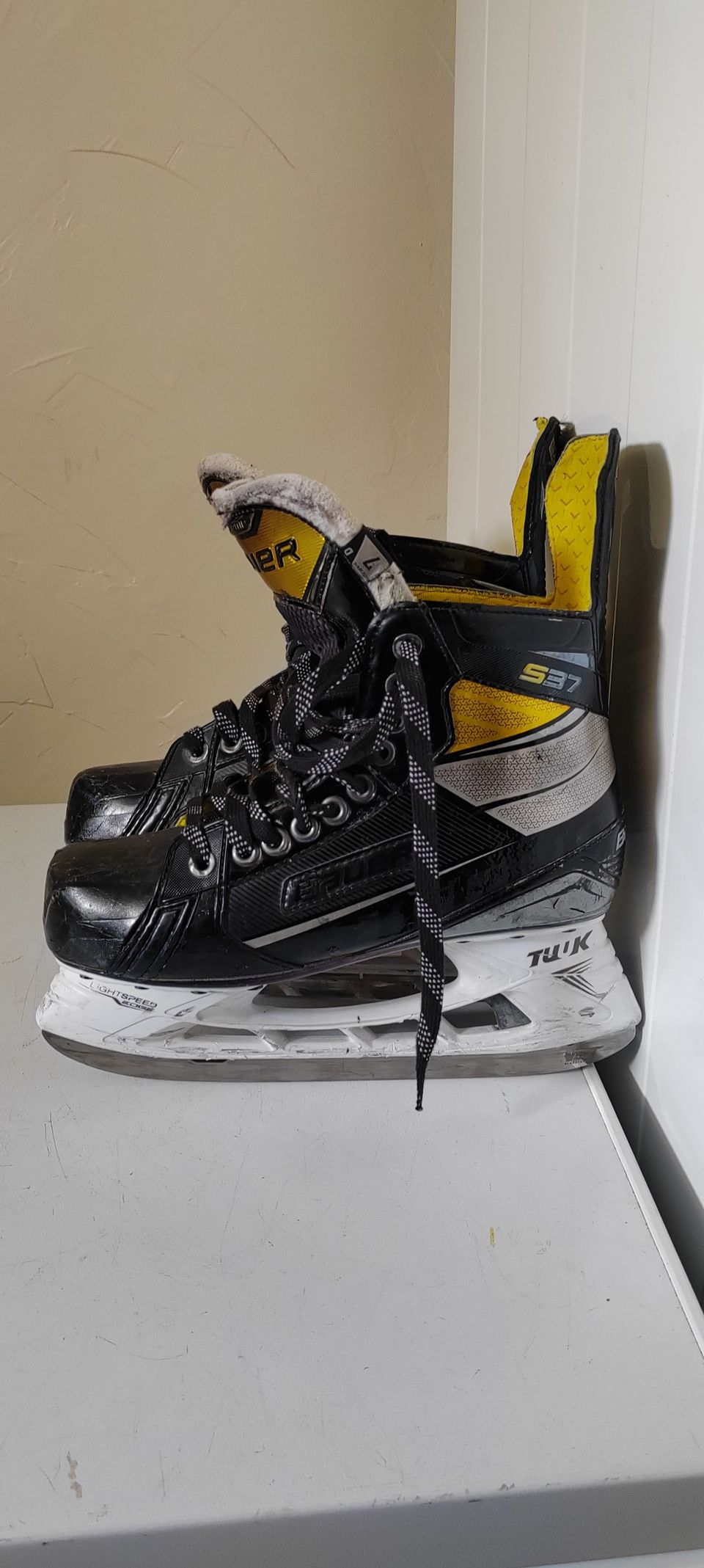 Bauer Supreme S37 koko 7 D (42)