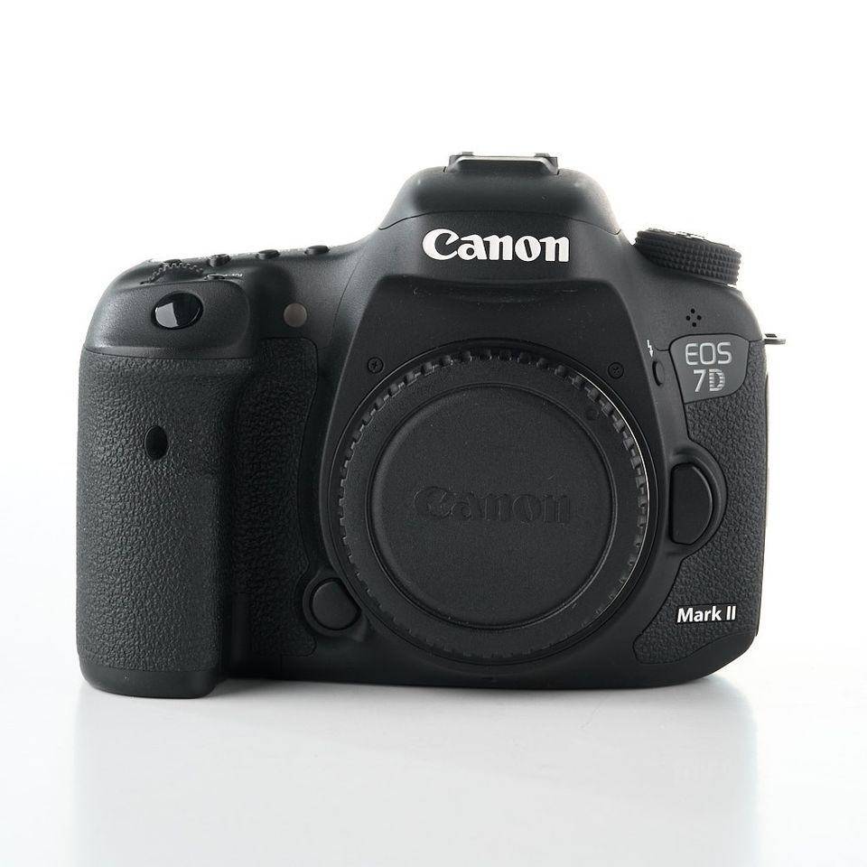 Canon EOS 7D mk II (sc. 30 450)