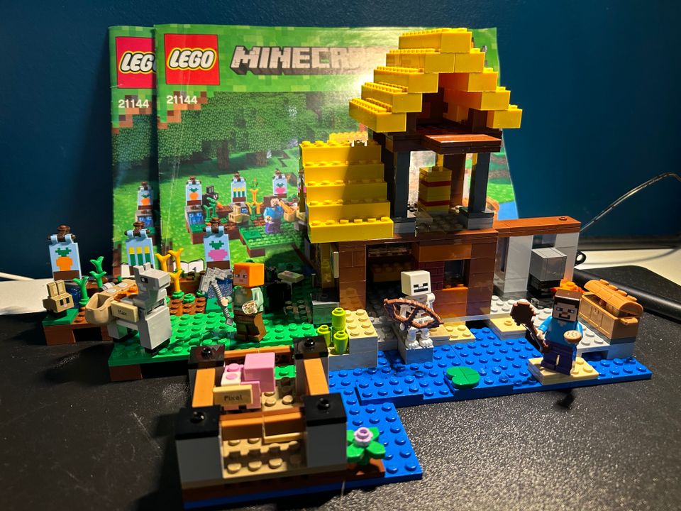 Lego Minecraft The Farm (21144)