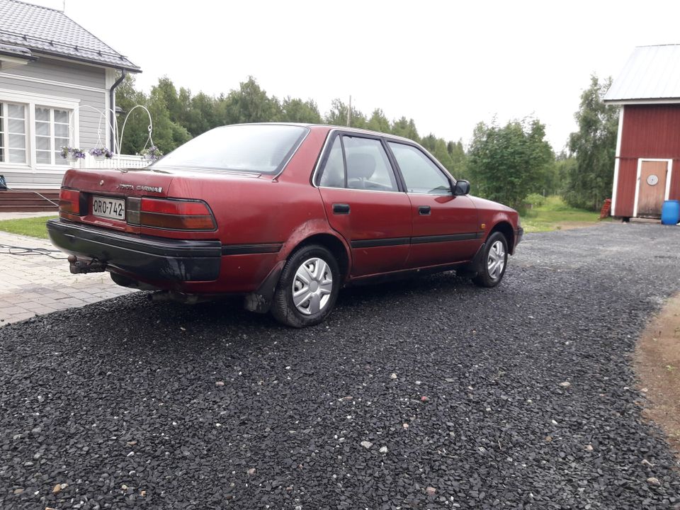 Toyota carina 2