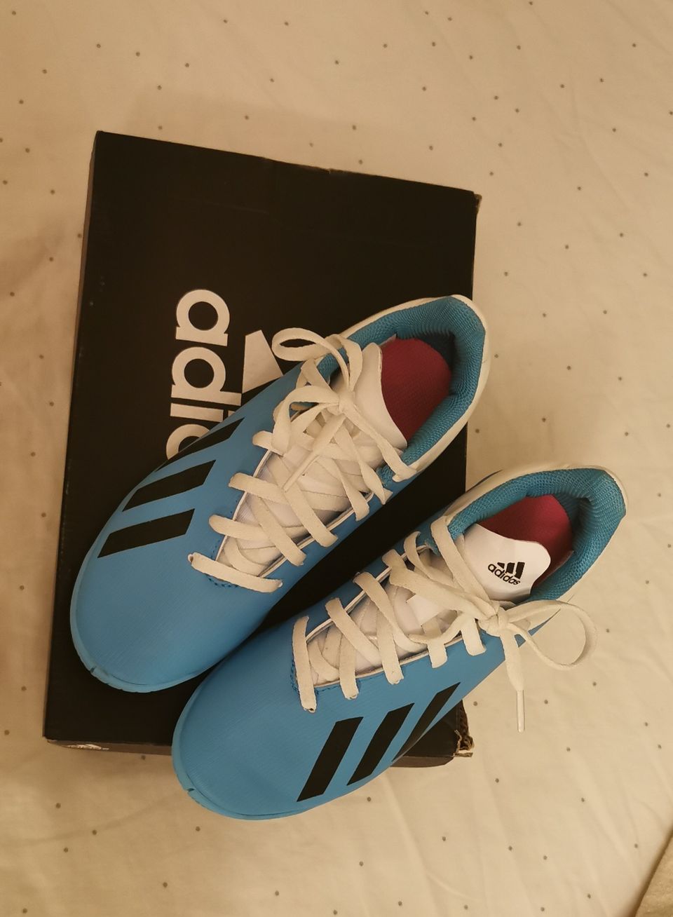 Adidas sisäpelikengät 34