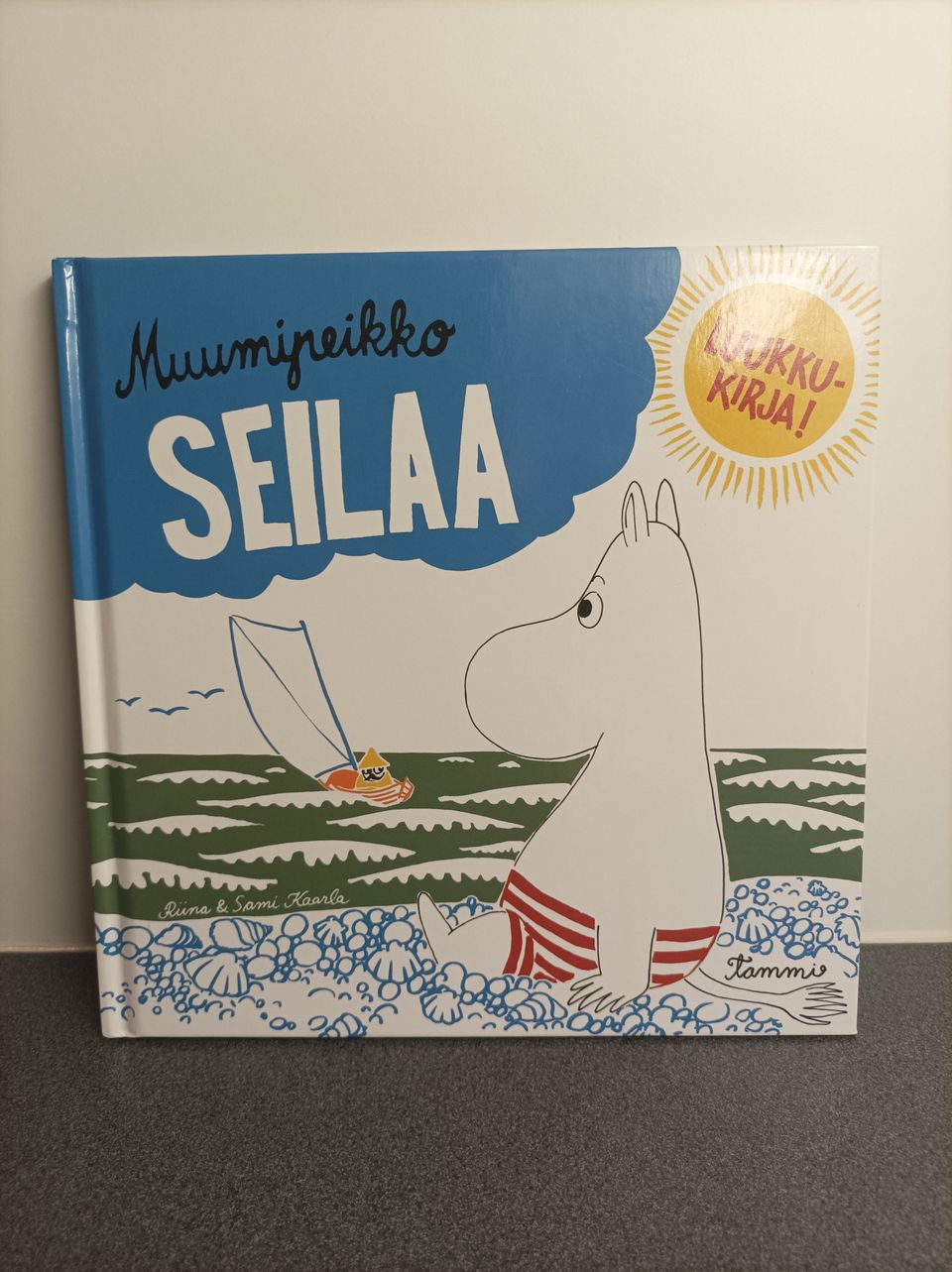 Muumipeikko seilaa -luukkukirja