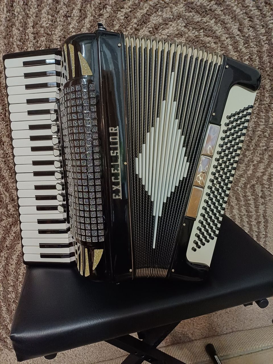 Pianoharmonikka Exelsior 4äk Made in Italy Model 520