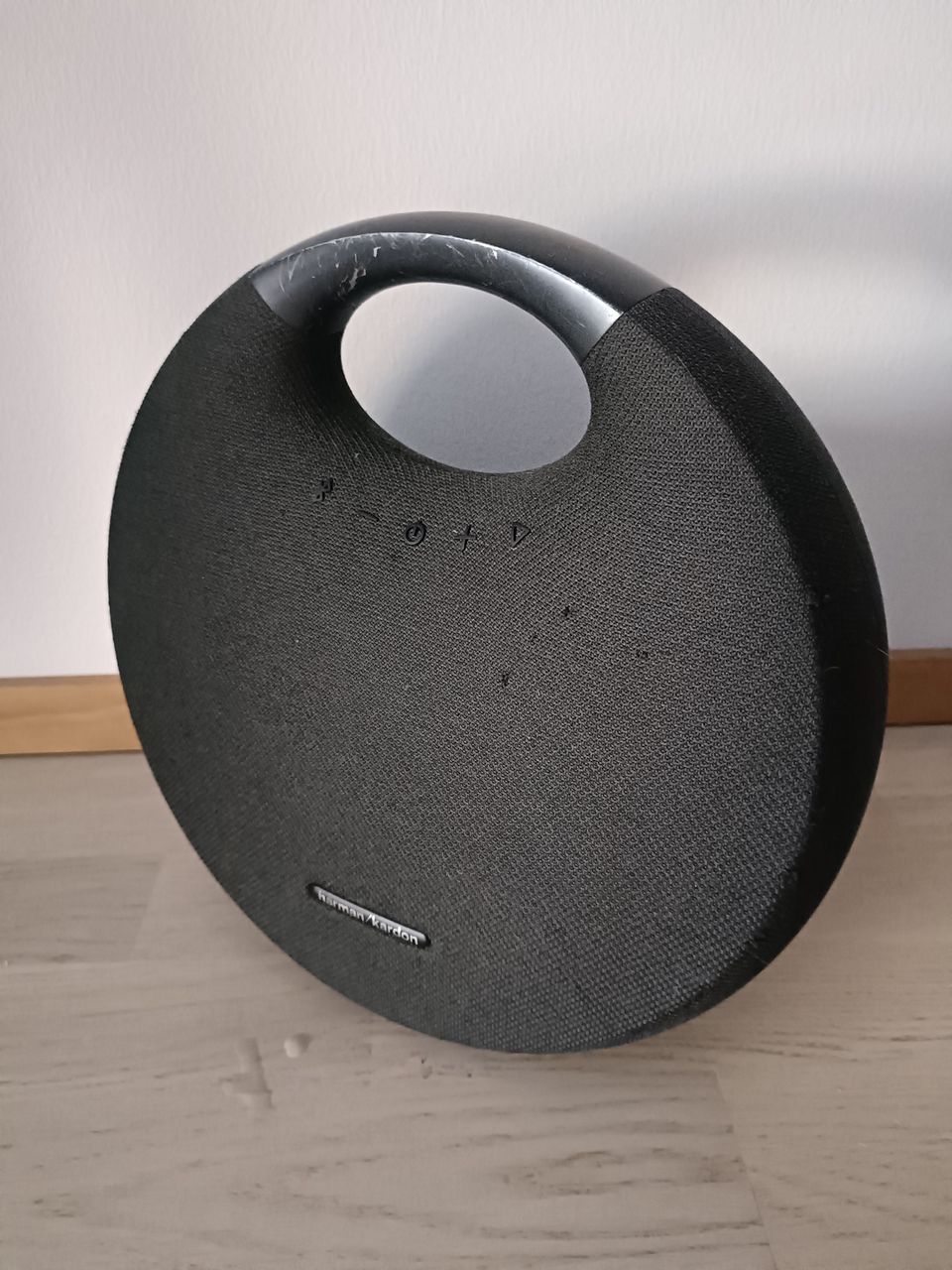 Harman Kardon Onyx Studio 6