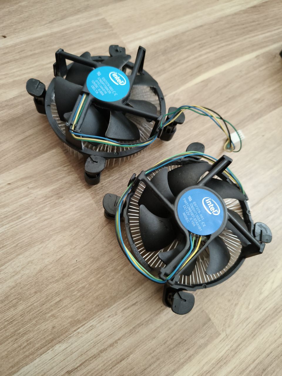 Intel stock cooler prosessijäähdytin