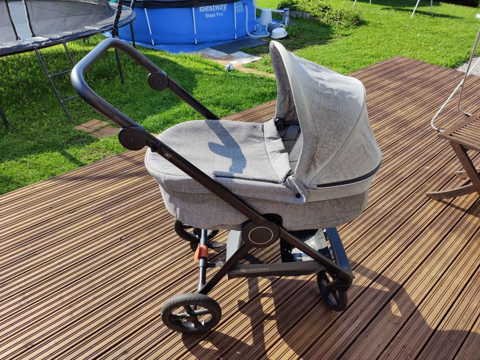 Stokke Beat lastenvaunut + rattaat kuomulla