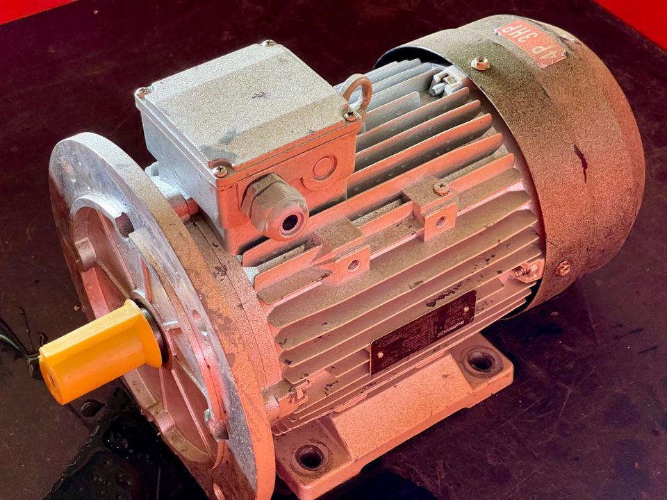 Sähkömoottori 2,2 kw 1400 rpm B35