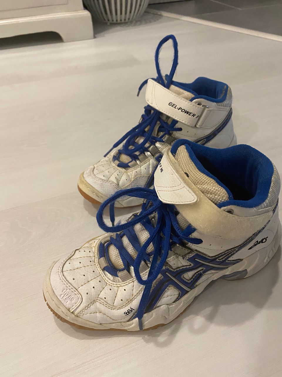 Asics sisäpelikengät koko 39