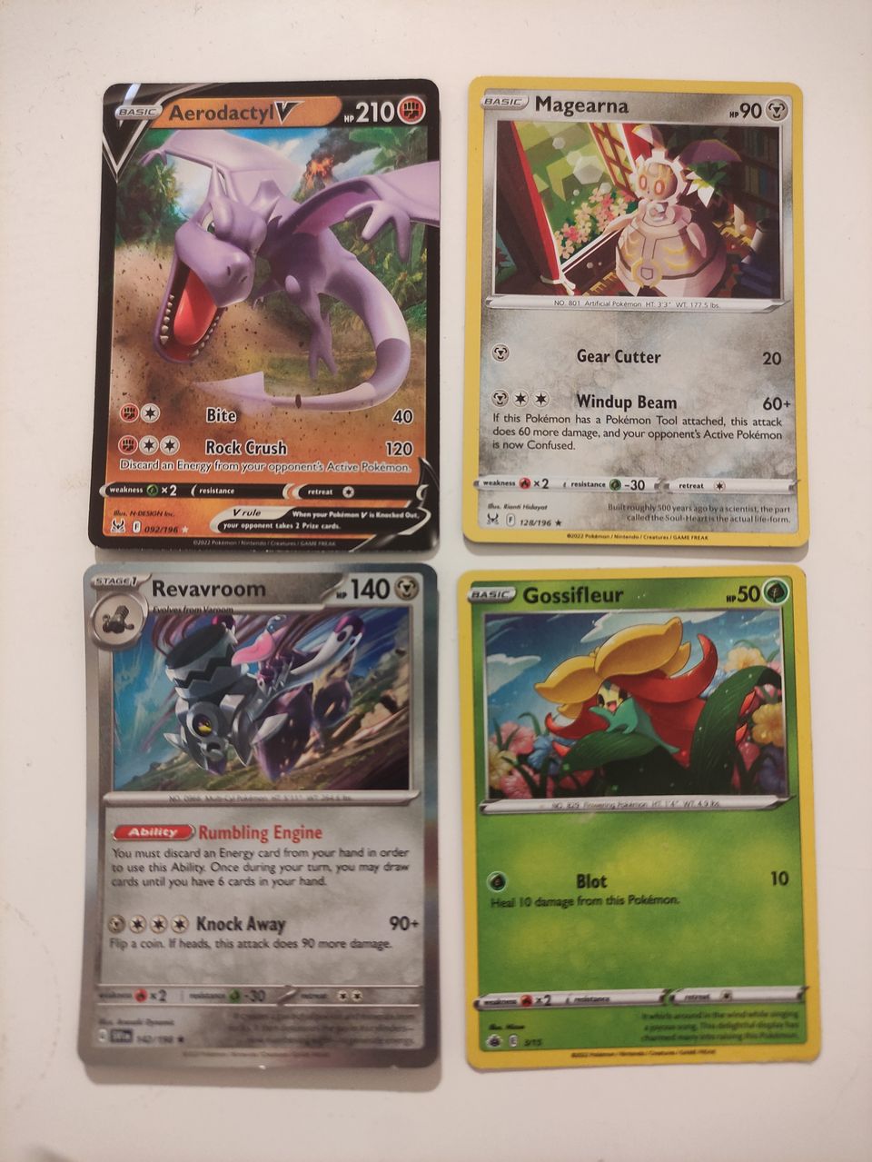 Pokemon holo kortti 4kpl