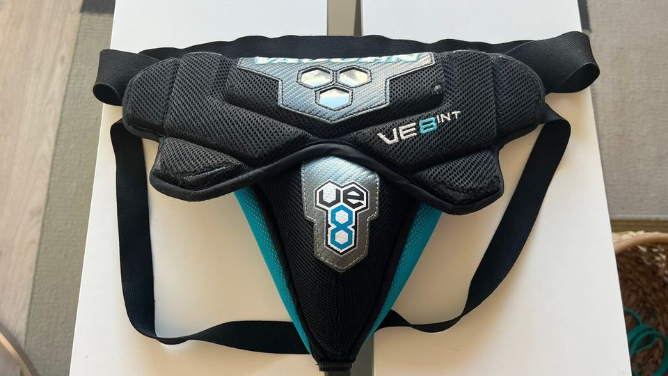 Vaughn Velocity VE8 INT Maalivahdin Alasuoja