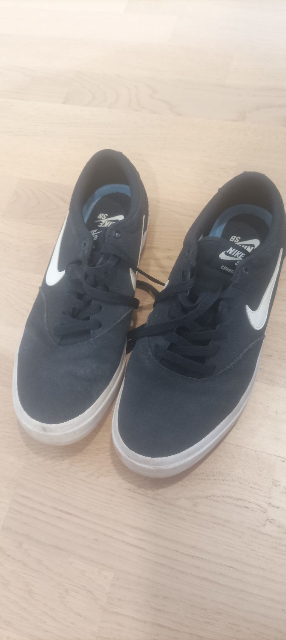 Nike sb charge 43