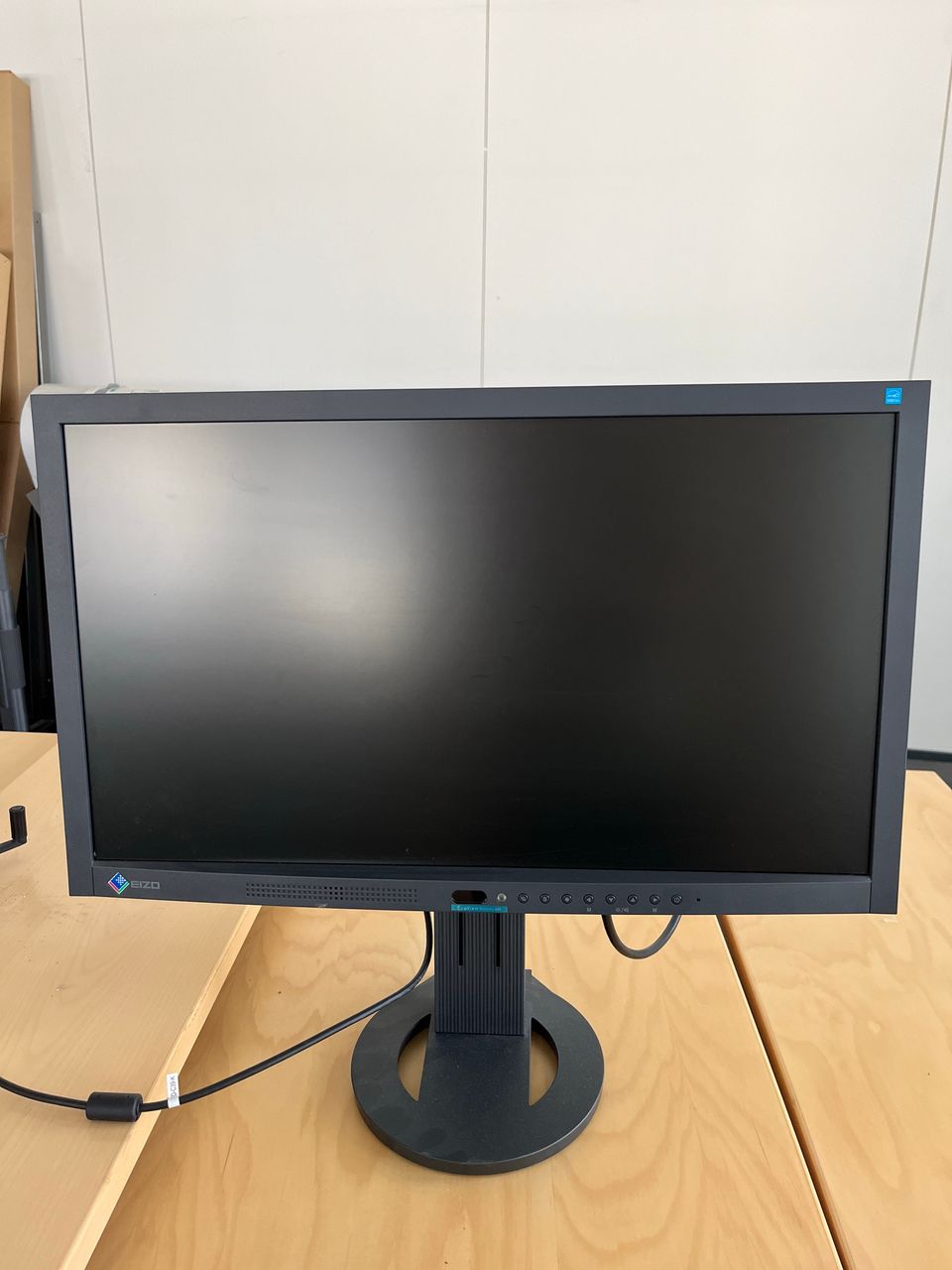 23” Eizon ammattikäyttöön FlexScan EV2313W näyttö