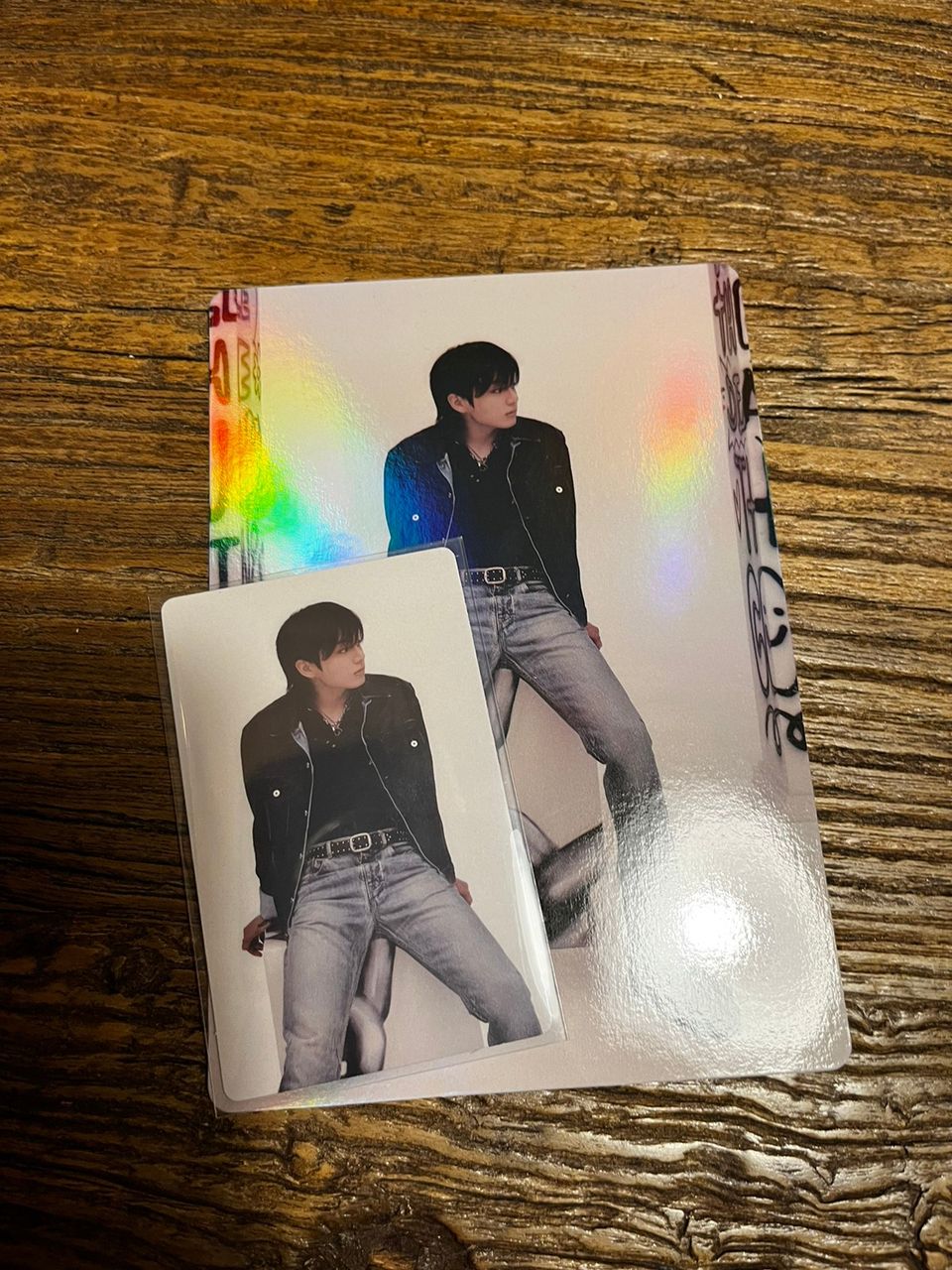 Jungkook golden pc ja stand