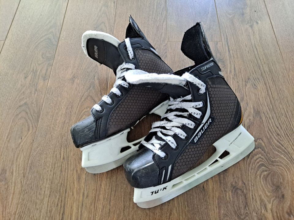 Bauer Supreme One.4 jääkiekkoluistimet kokoa 37,5