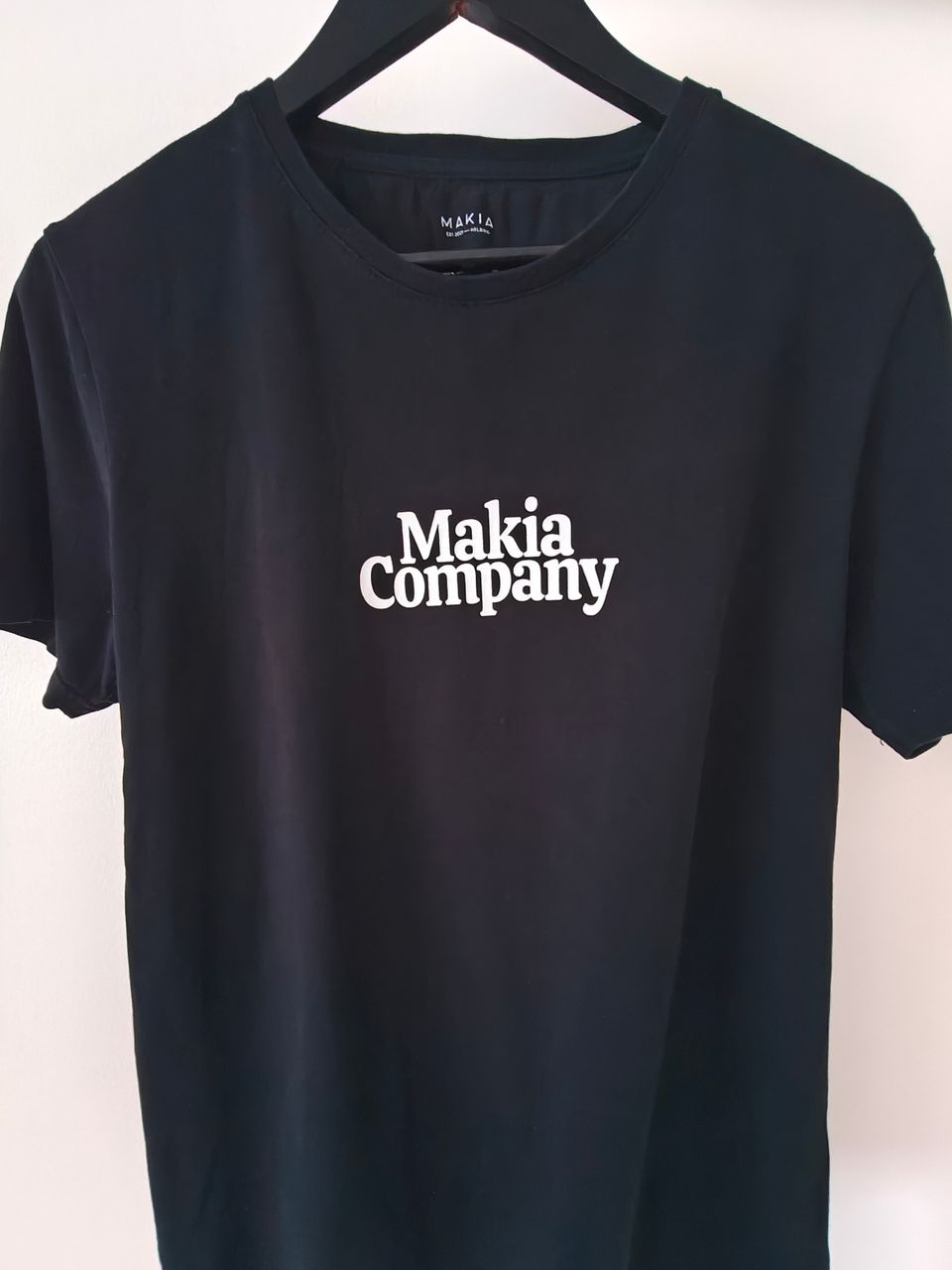 Makia T-paita M