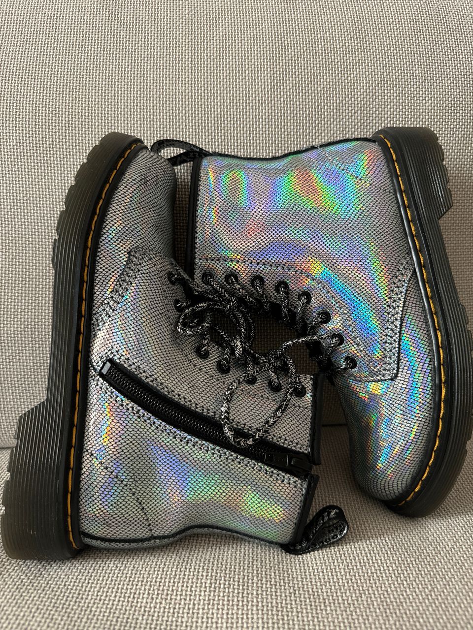 Dr. Martens maiharit 33